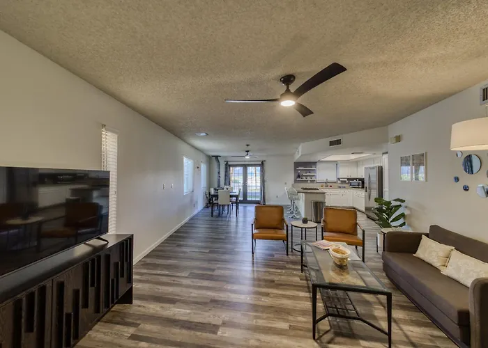 Riverview Oasis