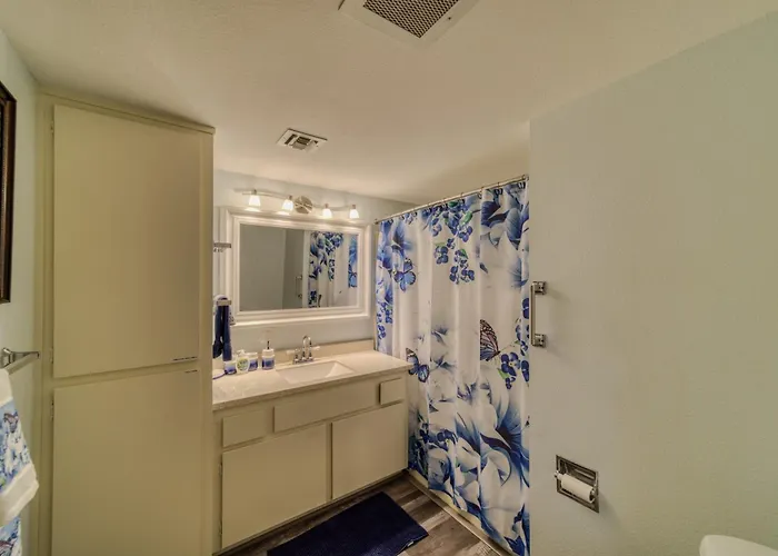 Riverview Oasis