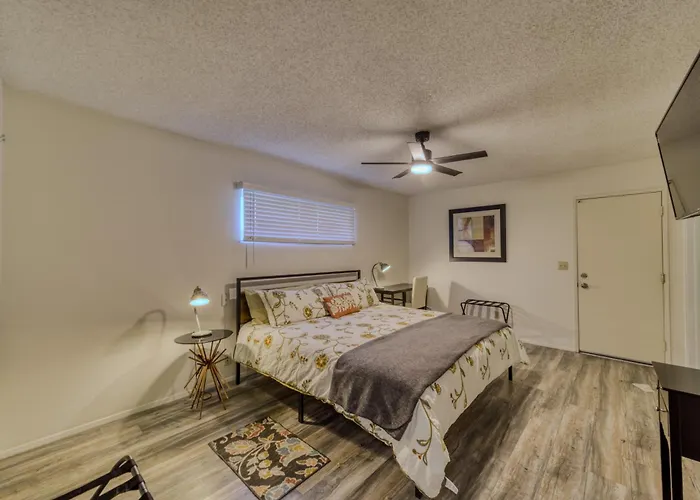 Riverview Oasis * Bullhead City